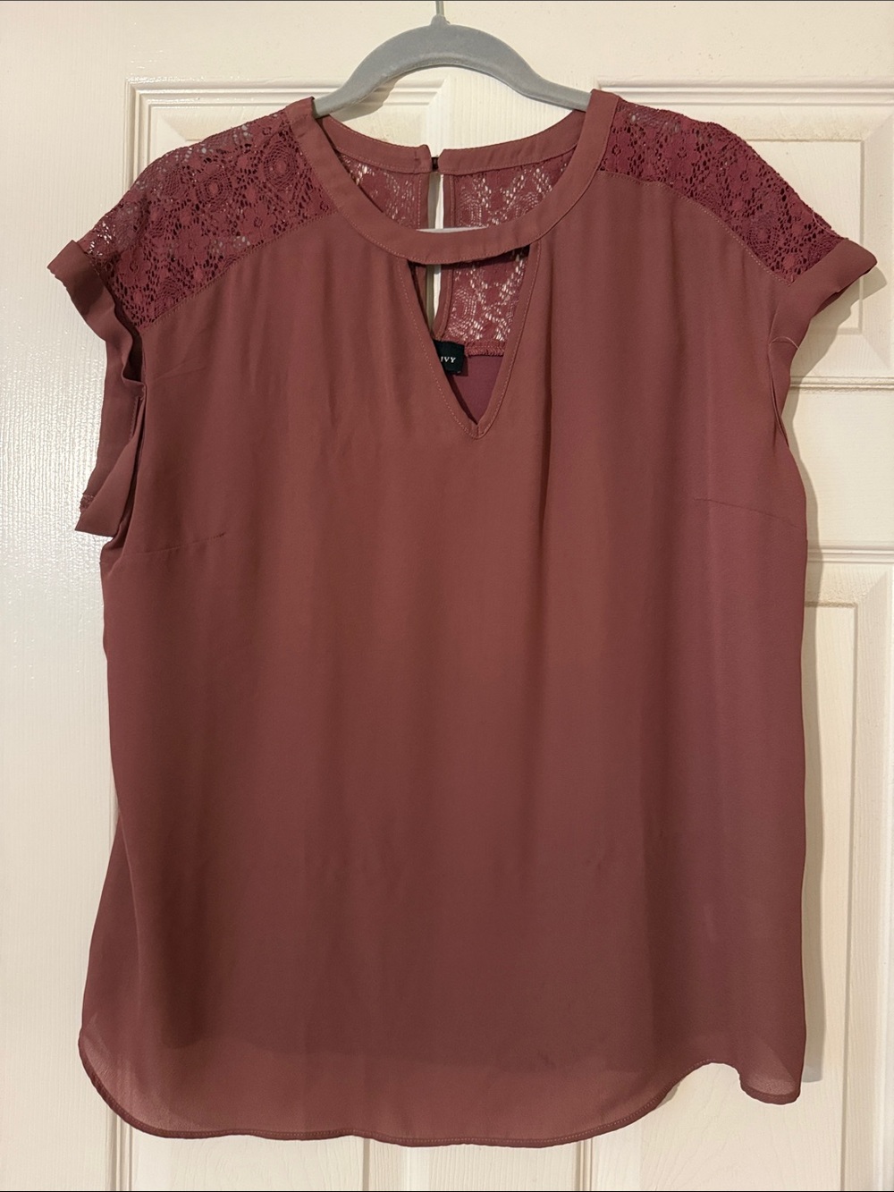 Lace-Yoke Cap Sleeve Blouse in Mauve